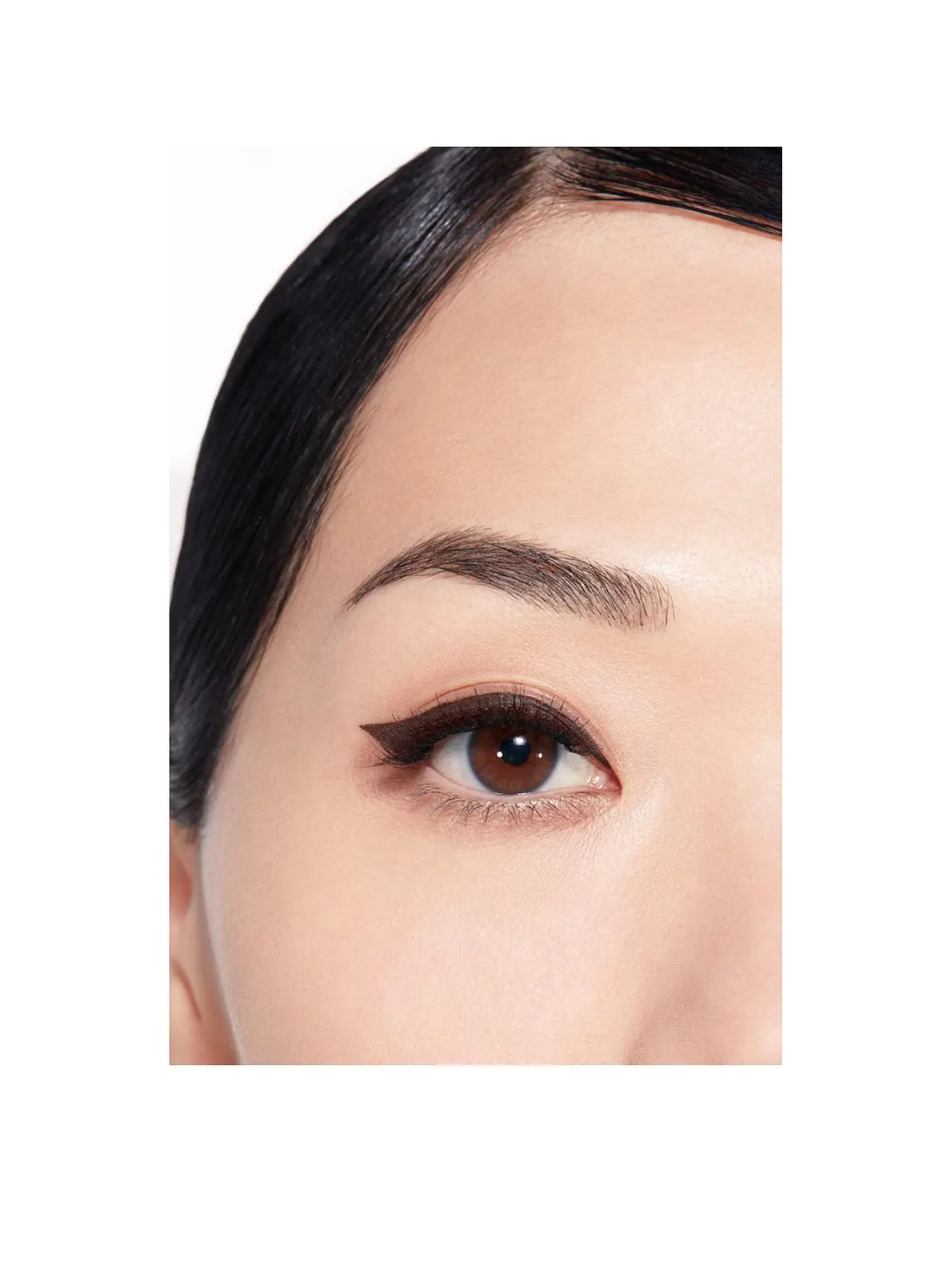 CHANEL | LE LINER DE HOCHPRÄZISER FLÜSSIGER EYELINER ‒ LANGANHALTEND UND WASSERFEST 2.5ML | braun